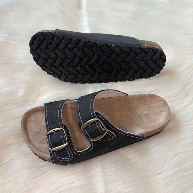 Granatowe klapki z dwoma paskami - zdjęcie 4