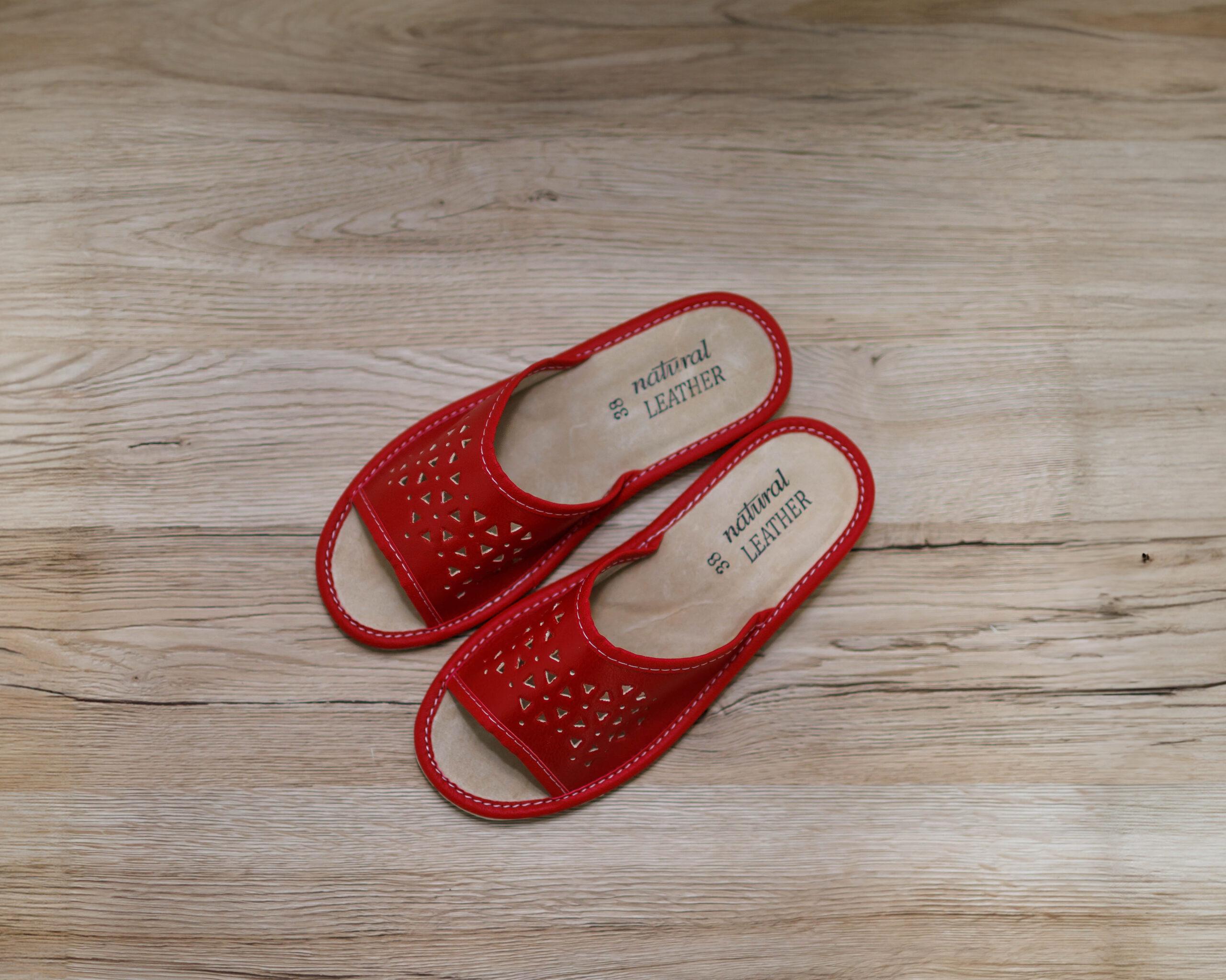 Kapcie czerwone „Siatka”