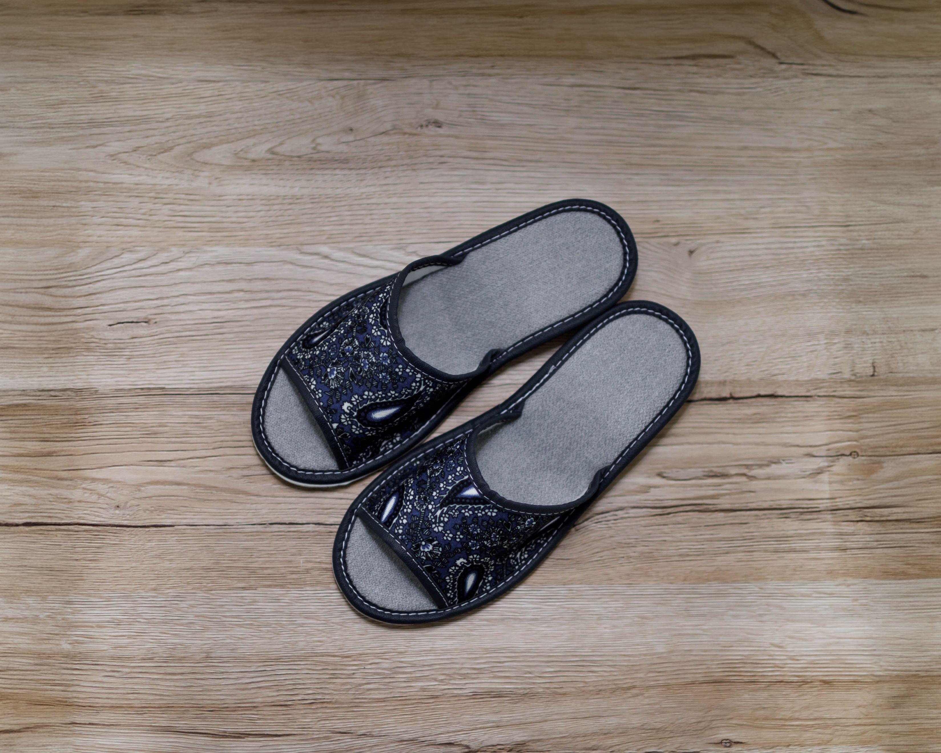 Kapcie damskie „Listki” - zdjęcie 2