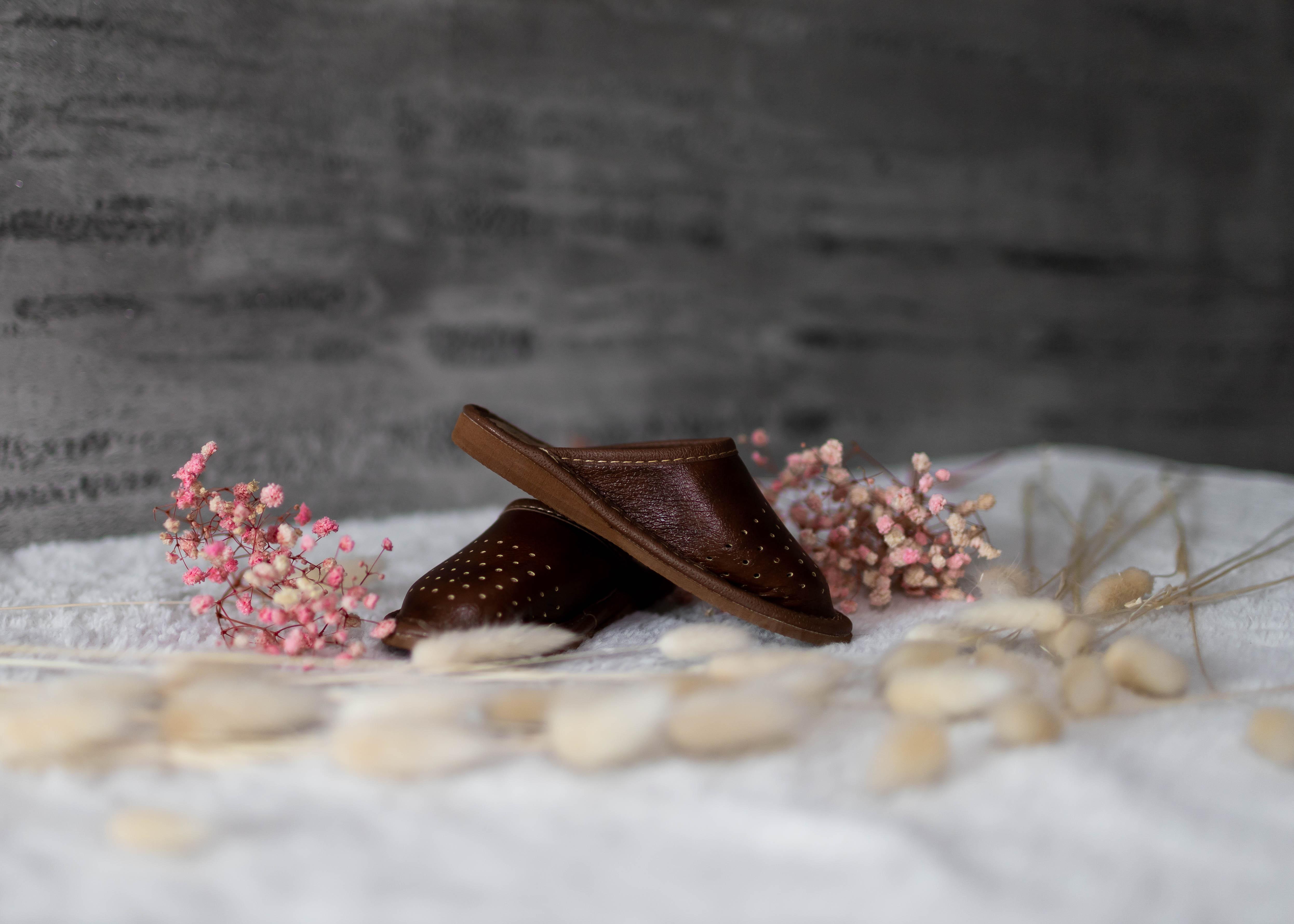 Kapcie dziecięce pełne brąz